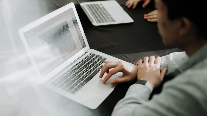 Comparing Intelligent Search